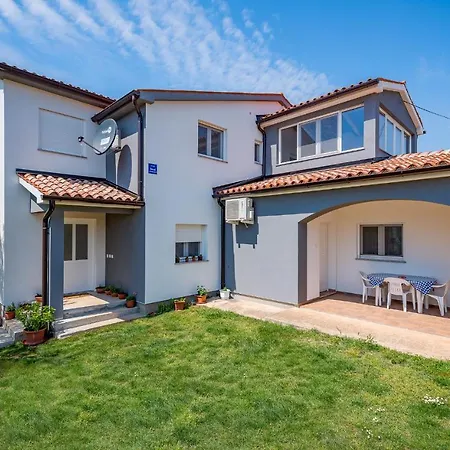 Nelle Apartment Pula