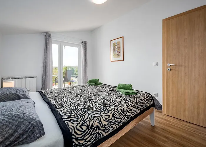 Nelle Apartman Póla