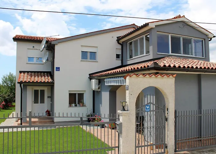 Nelle Apartman Póla